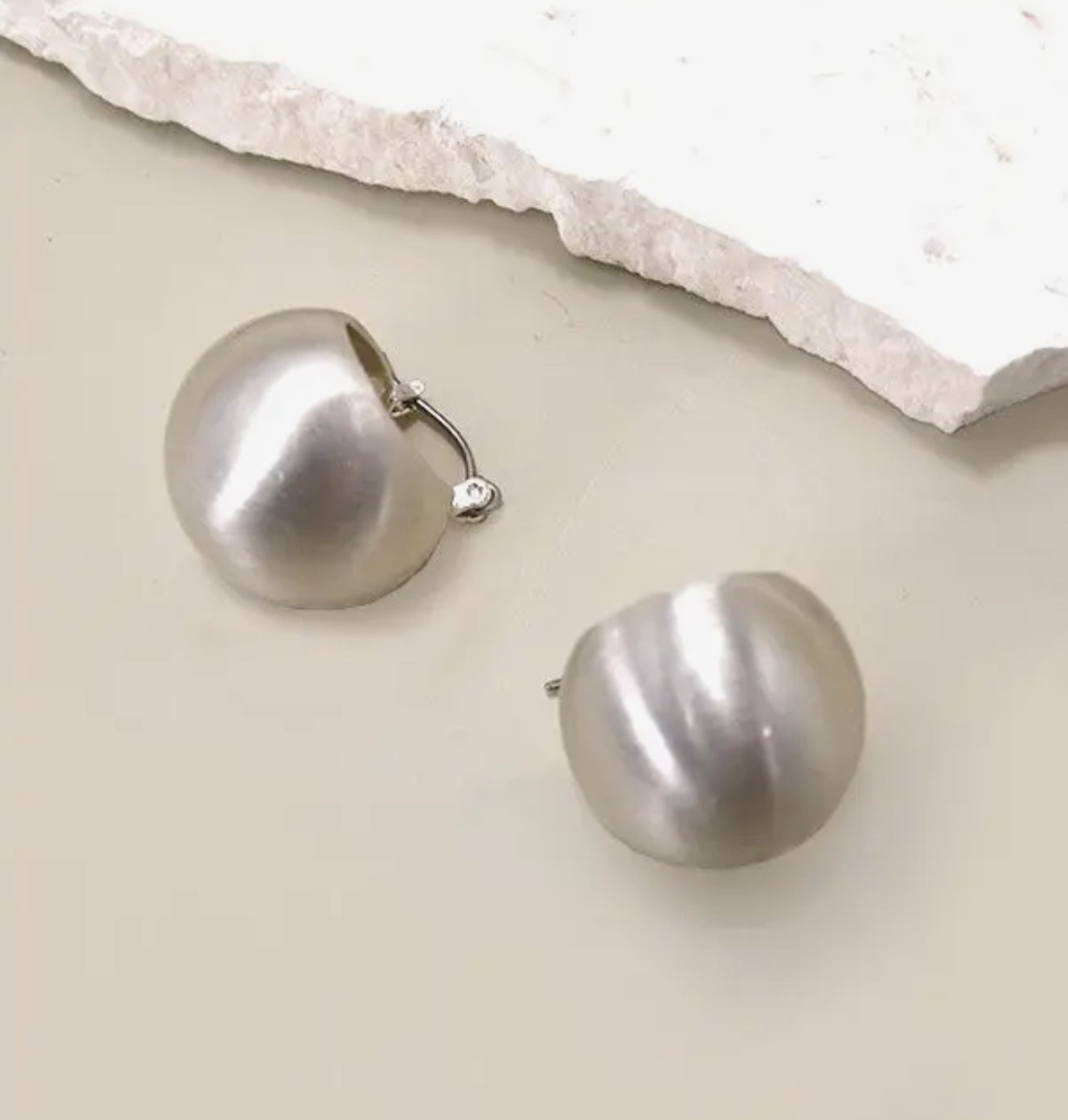 Serena Hoop- Silver