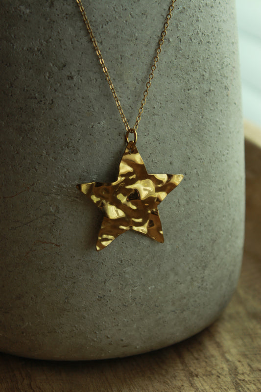 Mila Necklace