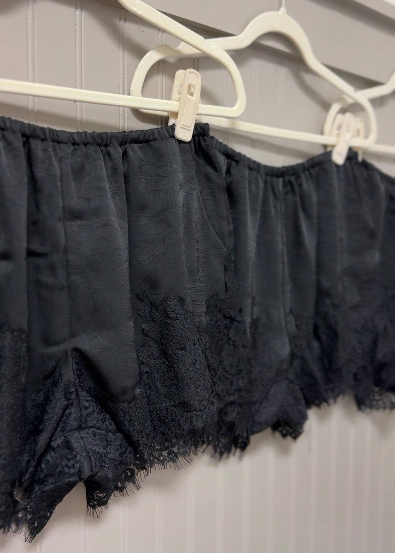 Elle Short- Black